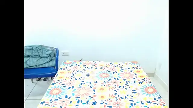 keyklin1 online show from November 22, 2025, 12:48 pm