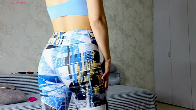 sweeetgirls2021 online show from March 22, 2026, 2:59 am