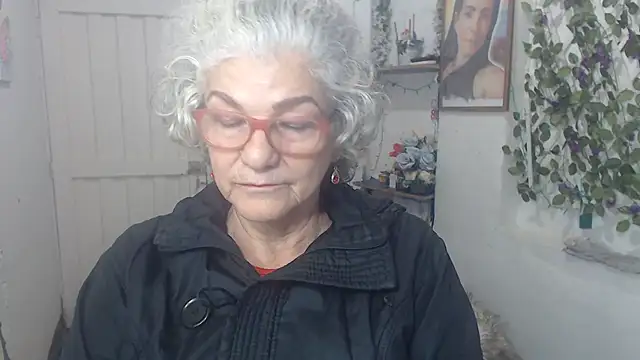 FunnyGrandma online show from October 16, 2025, 2:12 am