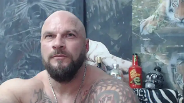 Snapshot of viking_30 chatting on June 1, 2026, 6:31 pm viking 30 online show from June 1, 2026, 6:31 pm