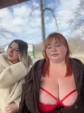 Snapshot of Model9798 chatting on March 3, 2026, 10:21 am Model9798 online show from March 3, 2026, 10:21 am