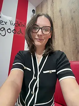 The Snowwhitee online show from March 28, 2026, 7:13 pm