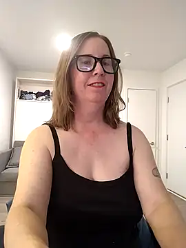 SweetandNaughty1 online show from May 15, 2026, 4:08 am