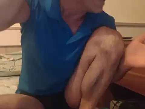 yvesstorm1 online show from December 13, 2024, 8:58 pm