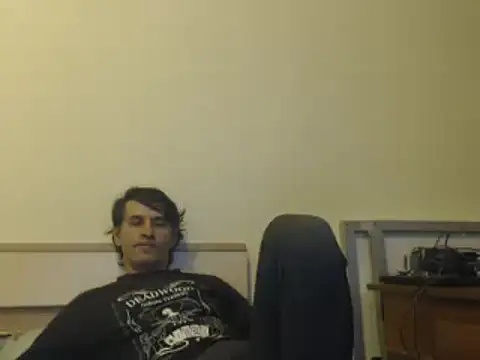 yvesstorm1 online show from January 18, 2025, 6:43 pm