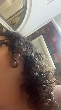 Snapshot of valentinny chatting on November 24, 2025, 2:11 am valentinny online show from November 24, 2025, 2:11 am