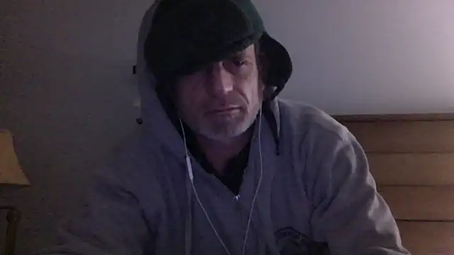 Snapshot of readyforfunxxx chatting on December 22, 2024, 1:33 pm readyforfunxxx online show from December 22, 2024, 1:33 pm