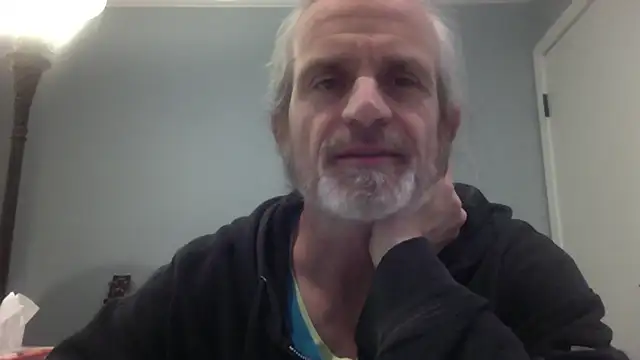 readyforfunxxx online show from December 5, 2025, 4:32 am