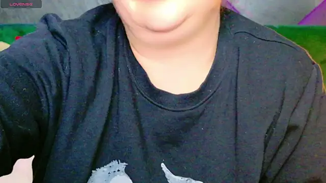 AleshaArabian online show from February 6, 2025, 7:40 pm