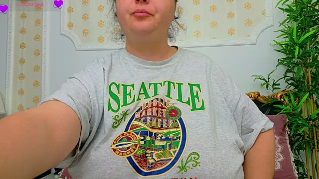 AleshaArabian online show from April 8, 2026, 4:01 am