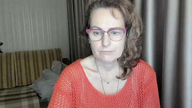 lauraoven online show from January 31, 2025, 6:36 pm