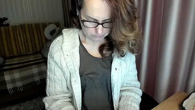 lauraoven online show from February 6, 2026, 1:36 pm