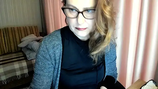 lauraoven online show from February 19, 2026, 7:48 am