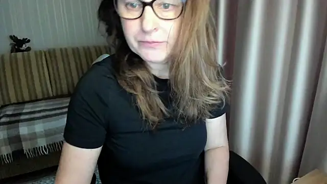 lauraoven online show from March 9, 2026, 2:21 pm