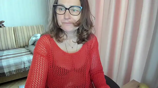 lauraoven online show from May 2, 2026, 1:05 pm