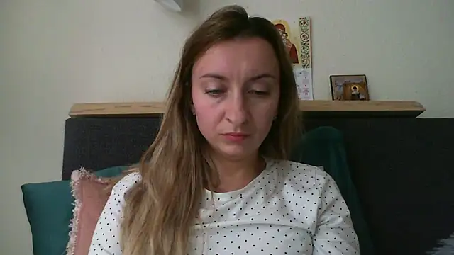 SusanCurt online show from December 24, 2024, 1:06 pm