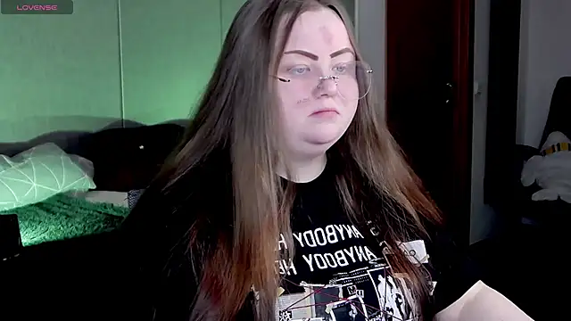 EMMA  CONNOR online show from March 17, 2025, 8:19 pm