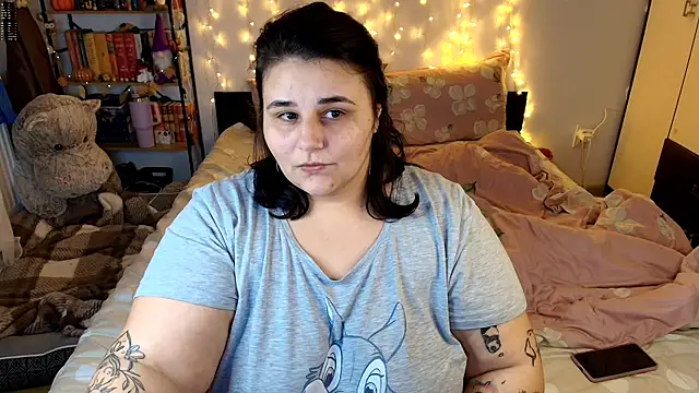 naughtykiss online show from November 13, 2025, 4:28 pm