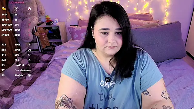 naughtykiss online show from February 15, 2026, 10:47 am