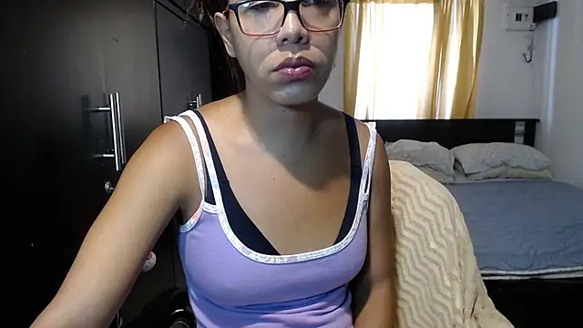 sensual nataliee online show from March 4, 2025, 2:32 pm