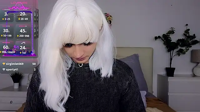 Snapshot of HelenSpellman chatting on December 11, 2024, 8:36 am HelenSpellman online show from December 11, 2024, 8:36 am