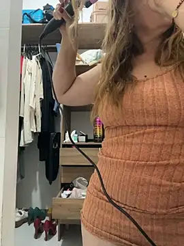 moniquerainx online show from October 23, 2025, 11:03 pm