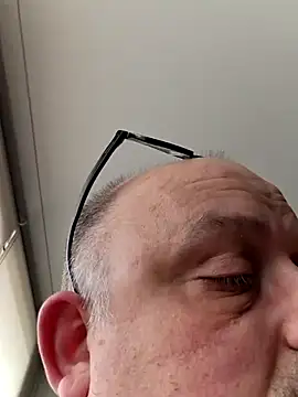 Bibear197511 online show from October 16, 2025, 8:59 am