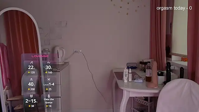 JuliaVilnet online show from March 1, 2025, 5:09 am