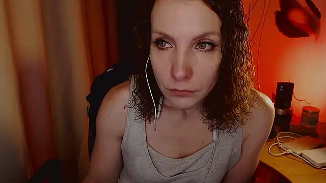 JohansonKatie online show from January 31, 2025, 1:11 am