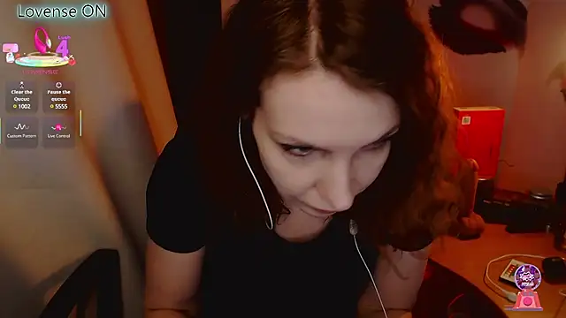 JohansonKatie online show from March 21, 2025, 3:01 am