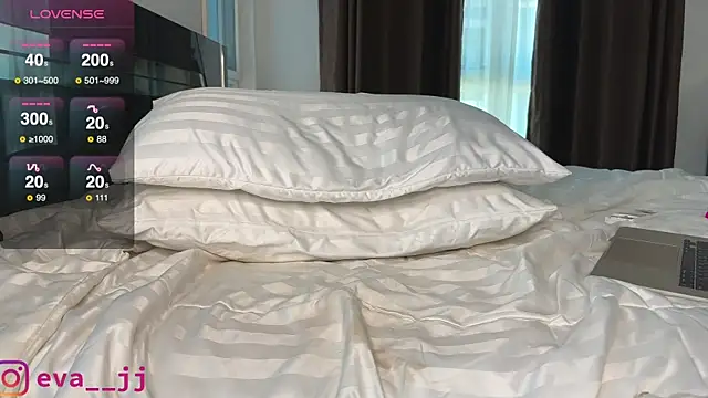 Eva JJ online show from February 19, 2025, 6:11 am