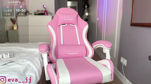 Snapshot of Eva_JJ chatting on March 2, 2026, 5:08 am Eva JJ online show from March 2, 2026, 5:08 am