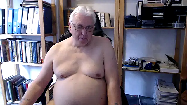 Snapshot of SchwanzhureXXL chatting on March 30, 2026, 10:16 am SchwanzhureXXL online show from March 30, 2026, 10:16 am