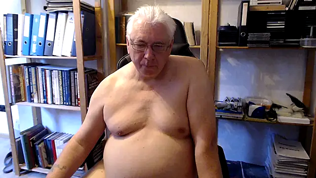 Snapshot of SchwanzhureXXL chatting on May 30, 2026, 5:37 am SchwanzhureXXL online show from May 30, 2026, 5:37 am