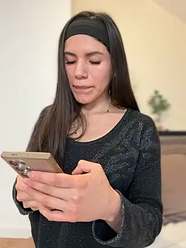 LalieFR online show from March 13, 2026, 11:39 am