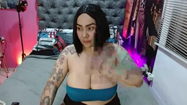 JEENEVIEVE online show from April 22, 2026, 6:31 pm