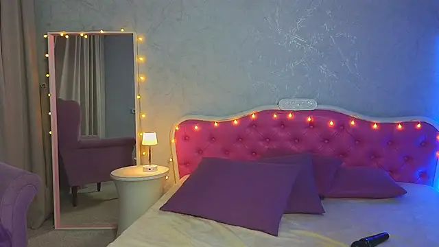 Snapshot of Ariana_Petite chatting on February 10, 2025, 11:13 pm Ariana Petite online show from February 10, 2025, 11:13 pm