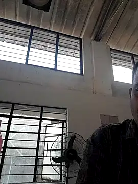 tz143143 online show from February 27, 2025, 2:21 am