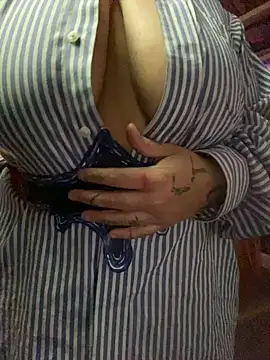 PrincessLauren420 online show from December 5, 2024, 8:11 pm