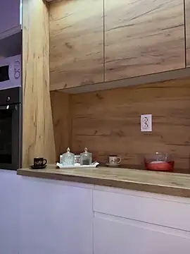 Marilyn La Rose online show from February 8, 2026, 6:00 pm