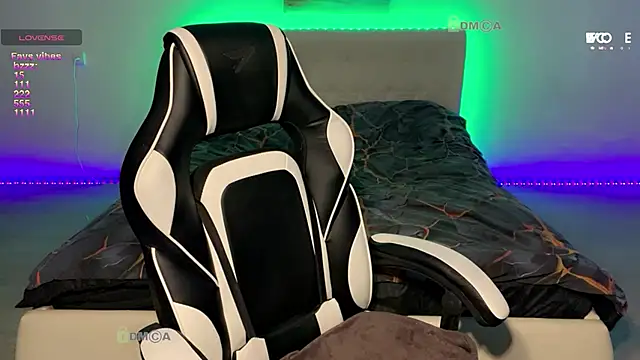 camsmiley online show from February 7, 2026, 8:34 pm