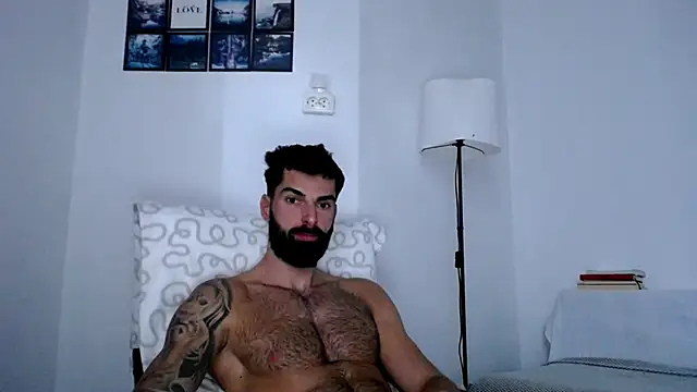 Verycutex online show from November 1, 2025, 7:32 am