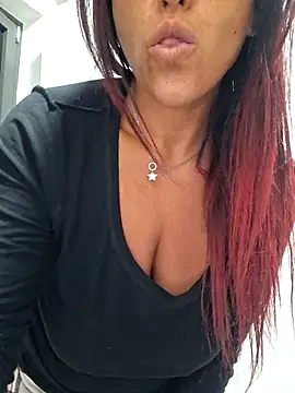 allyson22andy online show from November 21, 2025, 1:10 pm