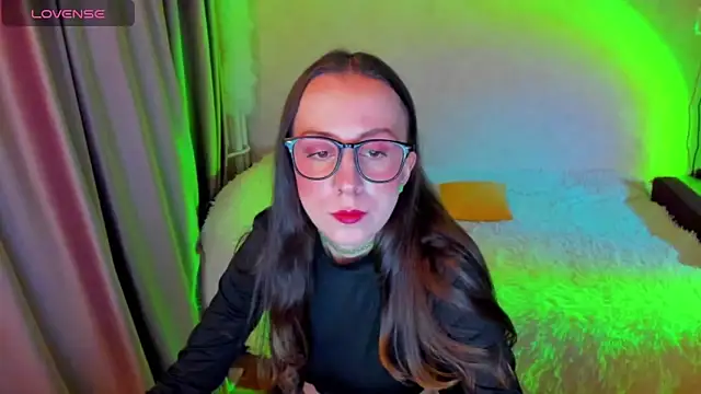 Snapshot of CurlySteph chatting on February 11, 2026, 7:52 pm CurlySteph online show from February 11, 2026, 7:52 pm