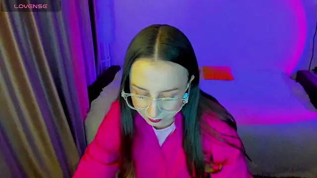 Snapshot of CurlySteph chatting on February 14, 2026, 7:54 pm CurlySteph online show from February 14, 2026, 7:54 pm