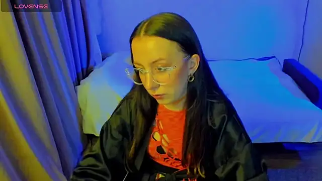 CurlySteph online show from May 20, 2026, 7:42 pm