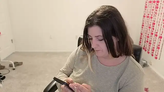 magicsparkles online show from April 4, 2026, 1:15 am