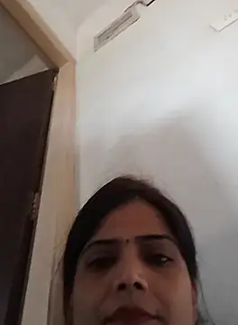 Manjushri35 online show from September 26, 2025, 4:38 am