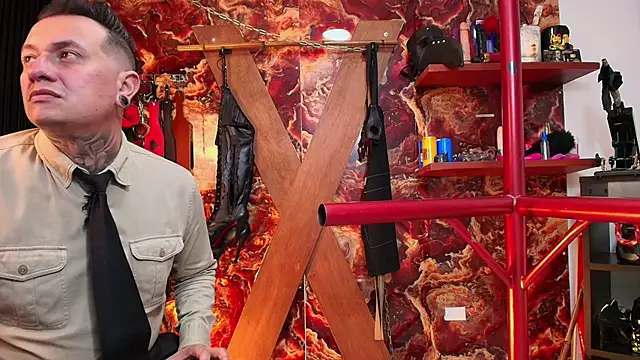 boy n girl online show from November 13, 2025, 5:23 pm