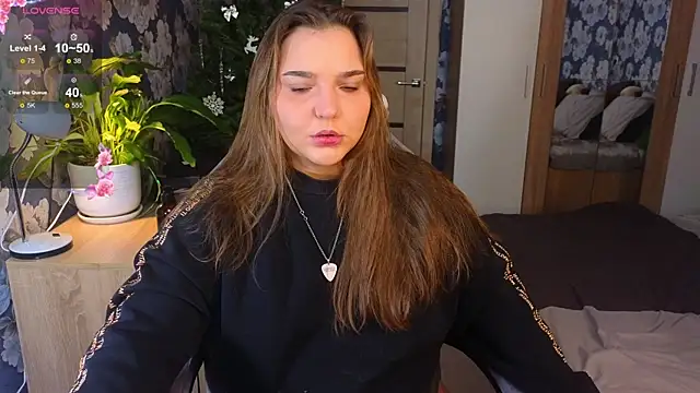  momiji  online show from January 18, 2026, 1:15 pm